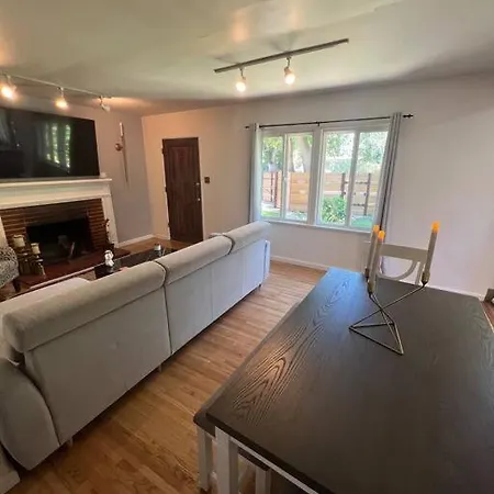 Cozy And Comfy Tree House Villa Los Angeles Exterior photo