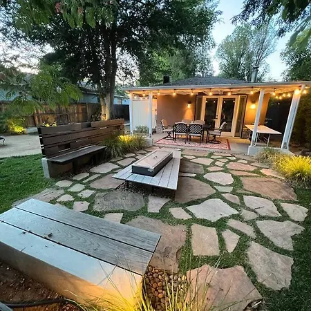 Cozy And Comfy Tree House Villa Los Angeles Exterior photo